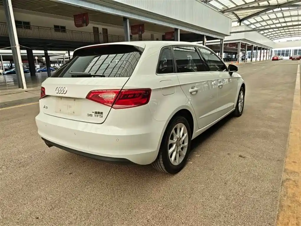 Audi A3 2016 Sportback 35 TFSI Leadership фото 7