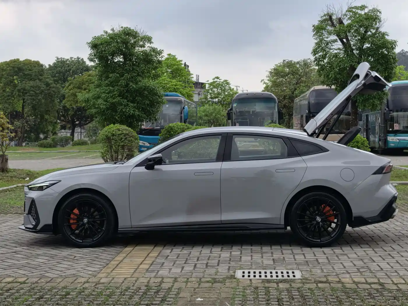 CHANGAN UNI-V