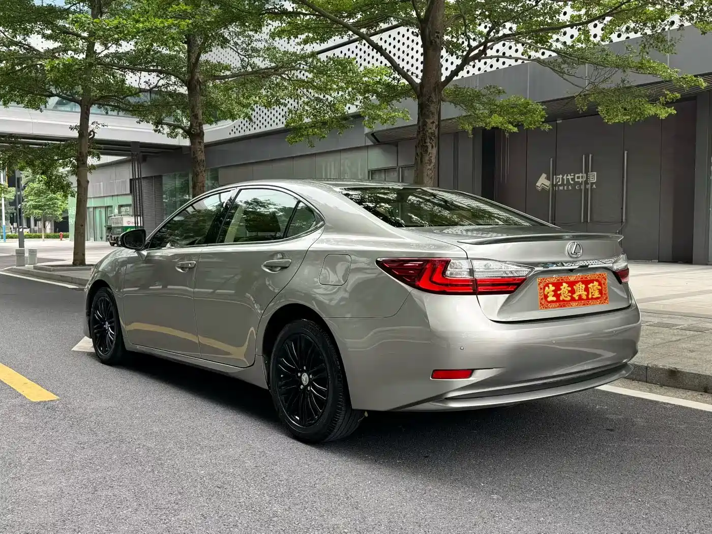 Lexus ES 2017 200 30th Anniversary Edition фото 5