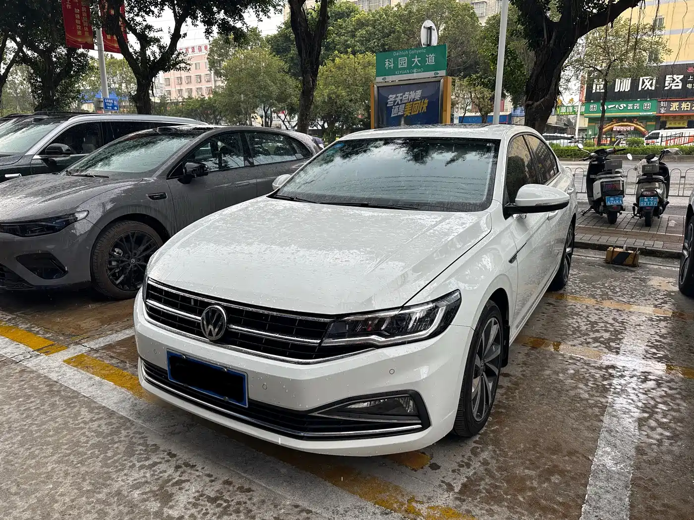 Фото 1 - Volkswagen Bora