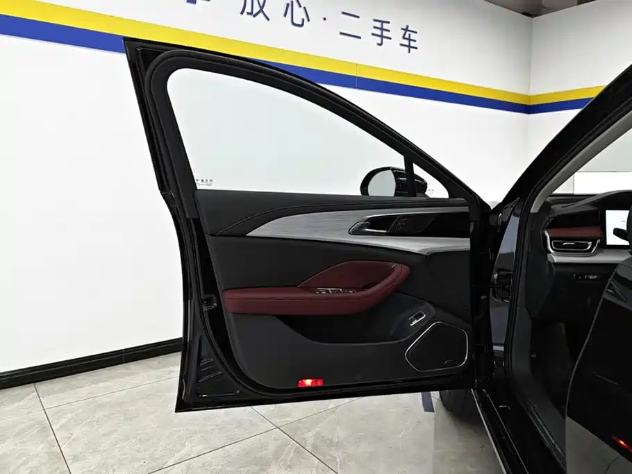 Hongqi H5 PHEV 2026 2025 130 Super Hybrid Edition
