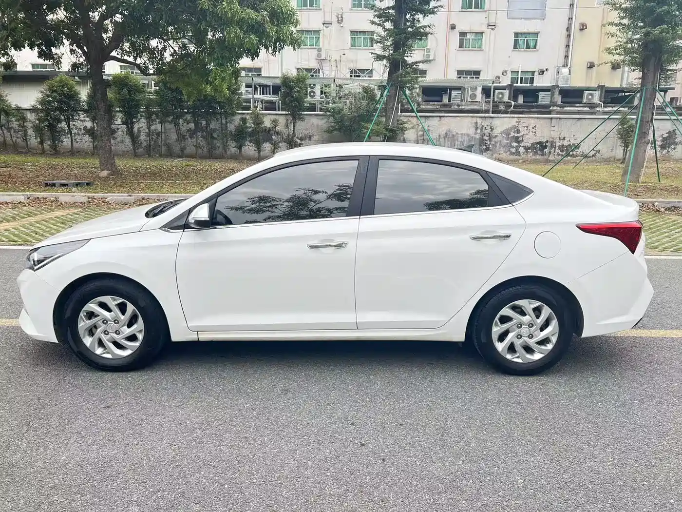 Hyundai Verna 2020 1.4L CVT GLS Cool Edition фото 9
