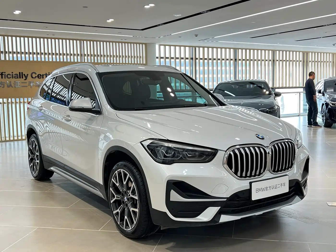 BMW X1 2022 xDrive25Li Premium фото 3