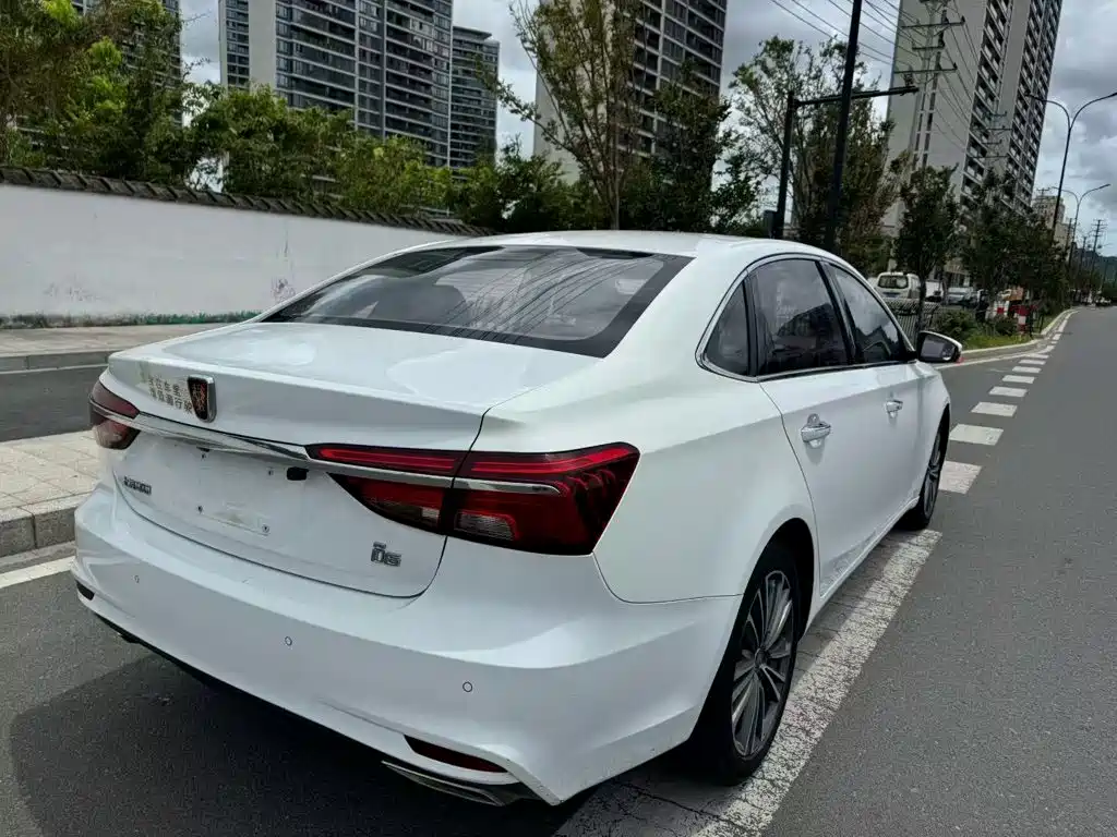 Roewe i6 2019 2020 PLUS 1.6L CVT 4G Connected Glory Flagship Edition