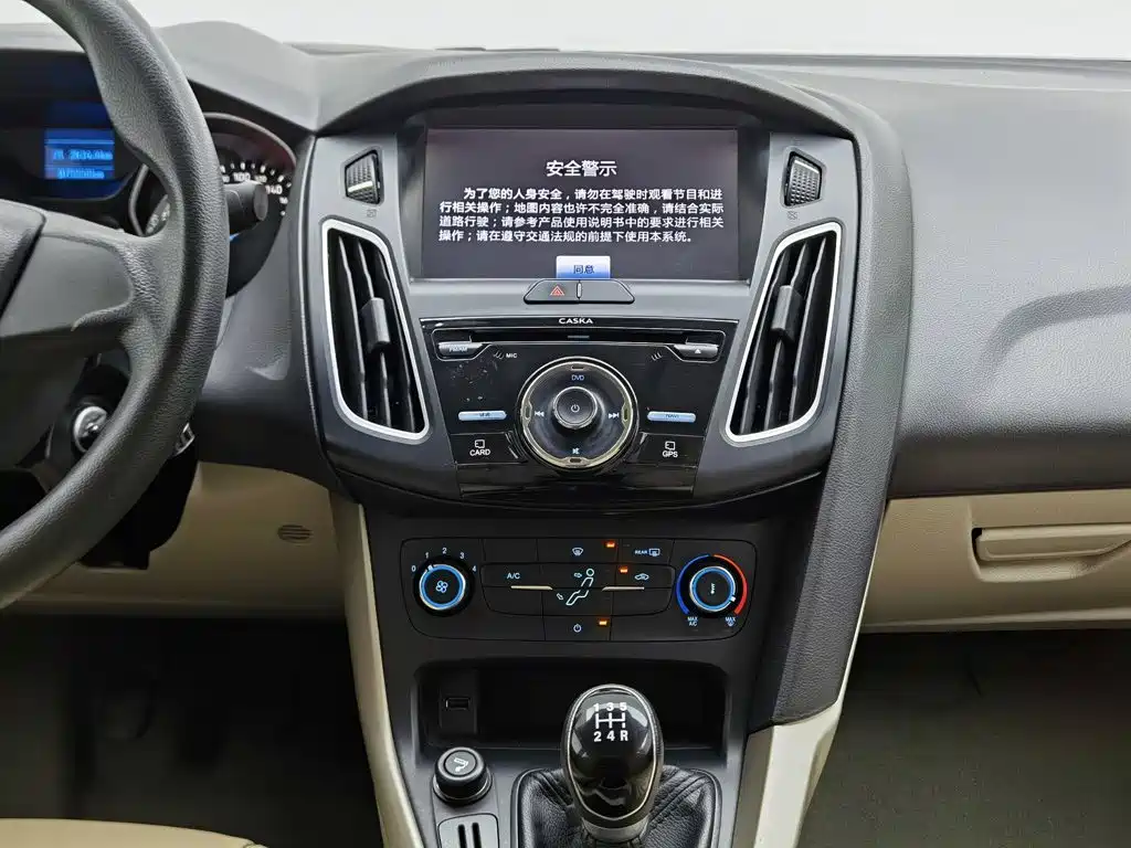 Photo 12 - Ford Focus