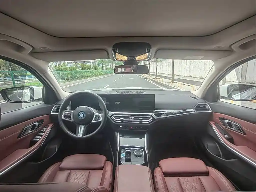 BMW i3 2024 eDrive 35 L фото 4