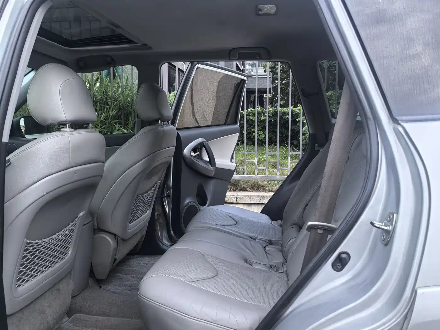 Toyota RAV4 Rongfang 2009 2.4L Automatic Luxury Edition фото 14