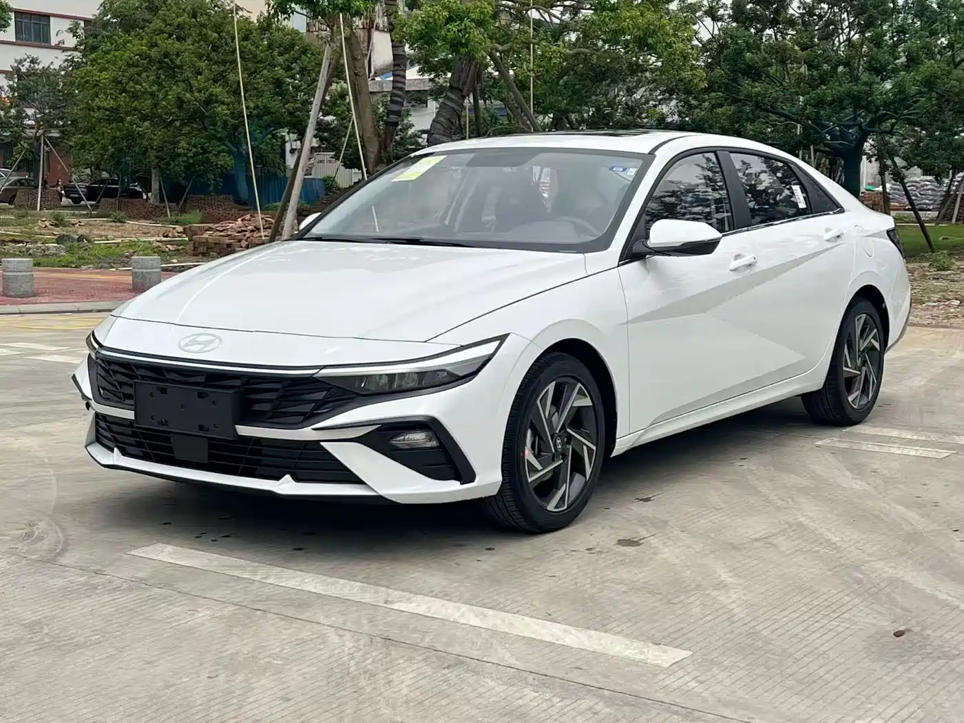 Hyundai Elantra 2023 1.5L CVT GLX Elite Edition