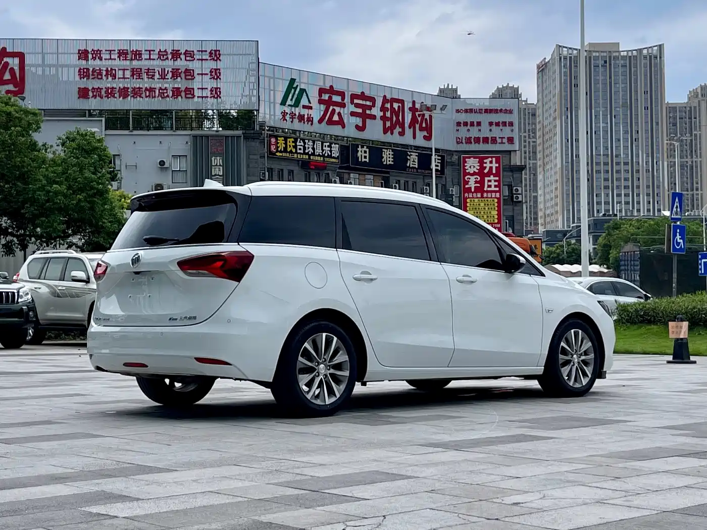 Buick GL6 2023 2021 323T Mild Hybrid Connected Luxury