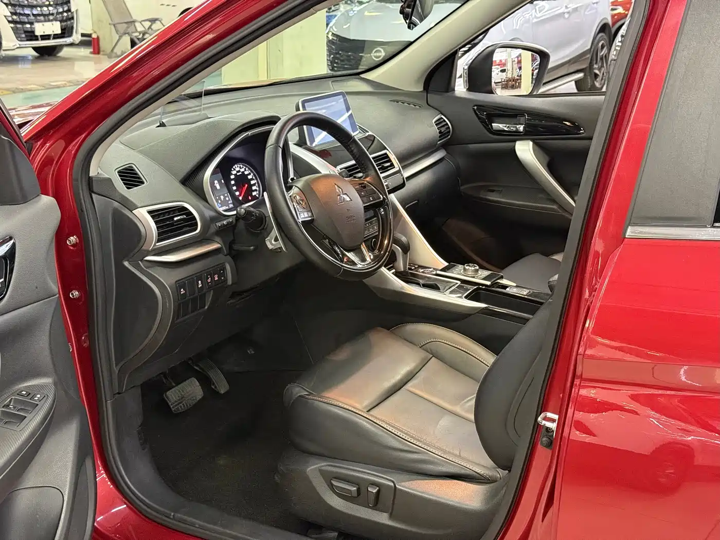 Mitsubishi Eclipse Cross 2018 1.5T CVT AWD True Self Edition фото 4