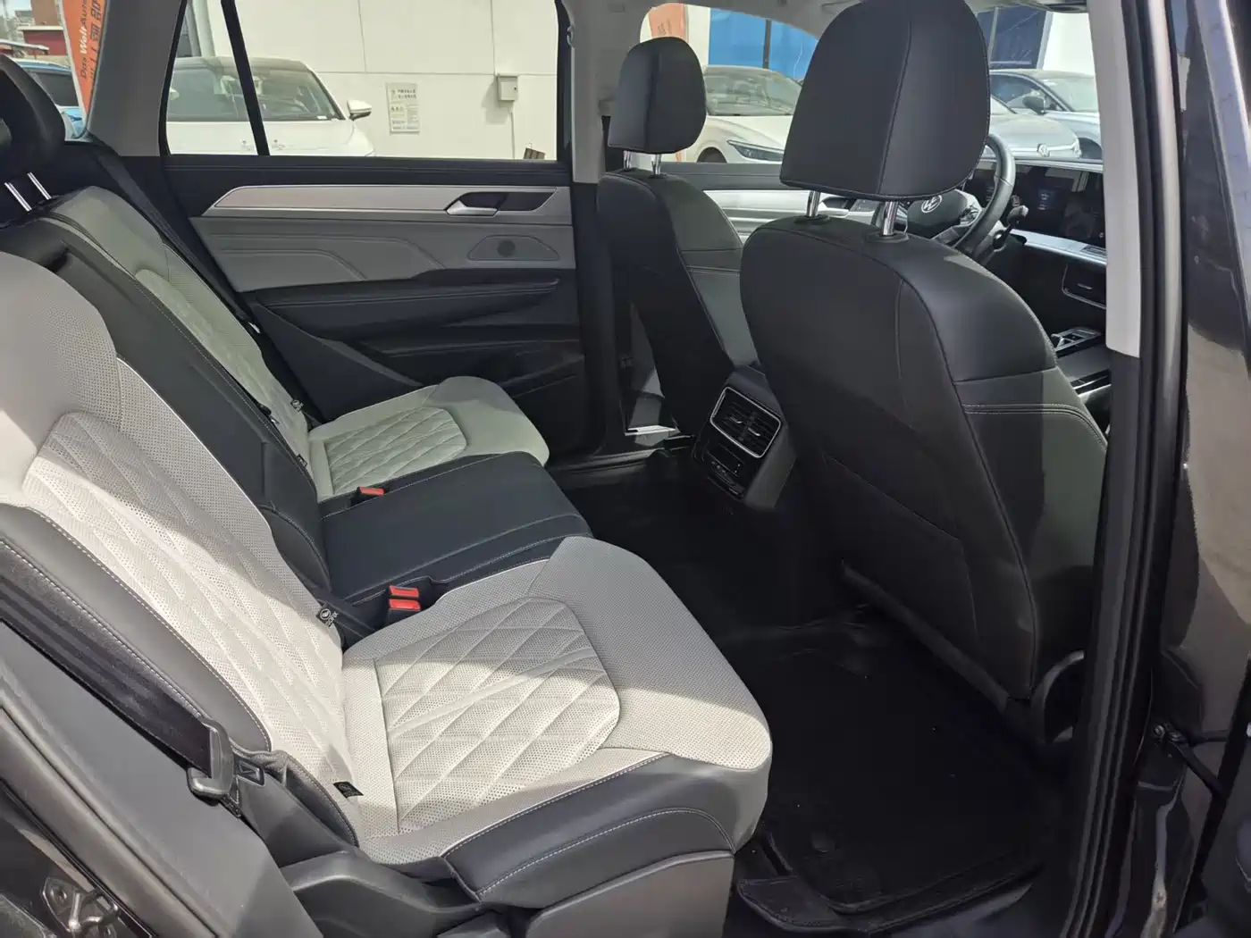 Volkswagen Talagon 2023 380TSI 4WD R-Line Touring Edition фото 5