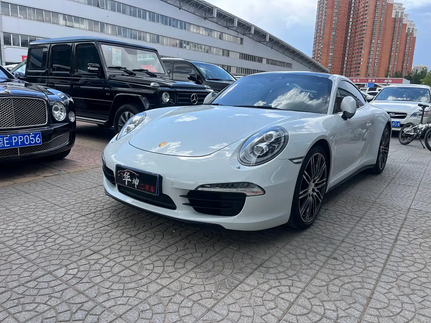 Porsche 911 2015 Carrera 4 3.4L Style Edition фото 2