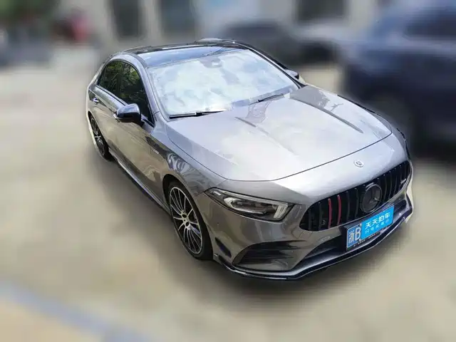 Mercedes-Benz A-Class AMG 2022 AMG A 35 L 4MATIC — фото 3
