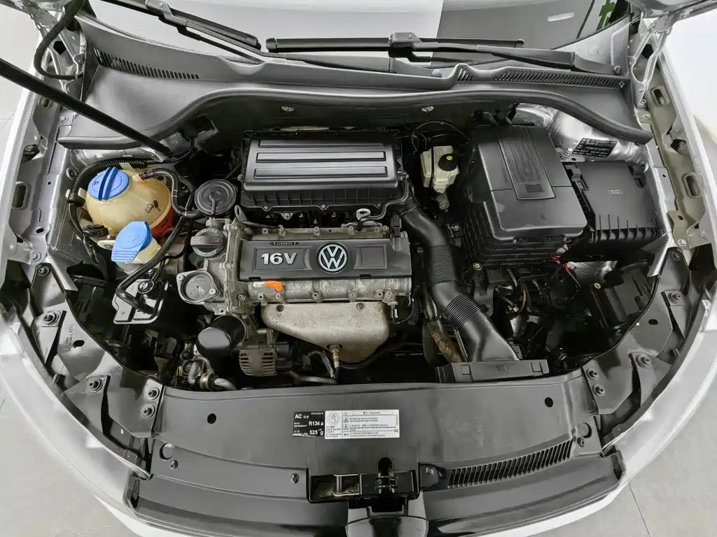 Volkswagen Golf 2010 2011 Model 1.6 Automatic Comfort
