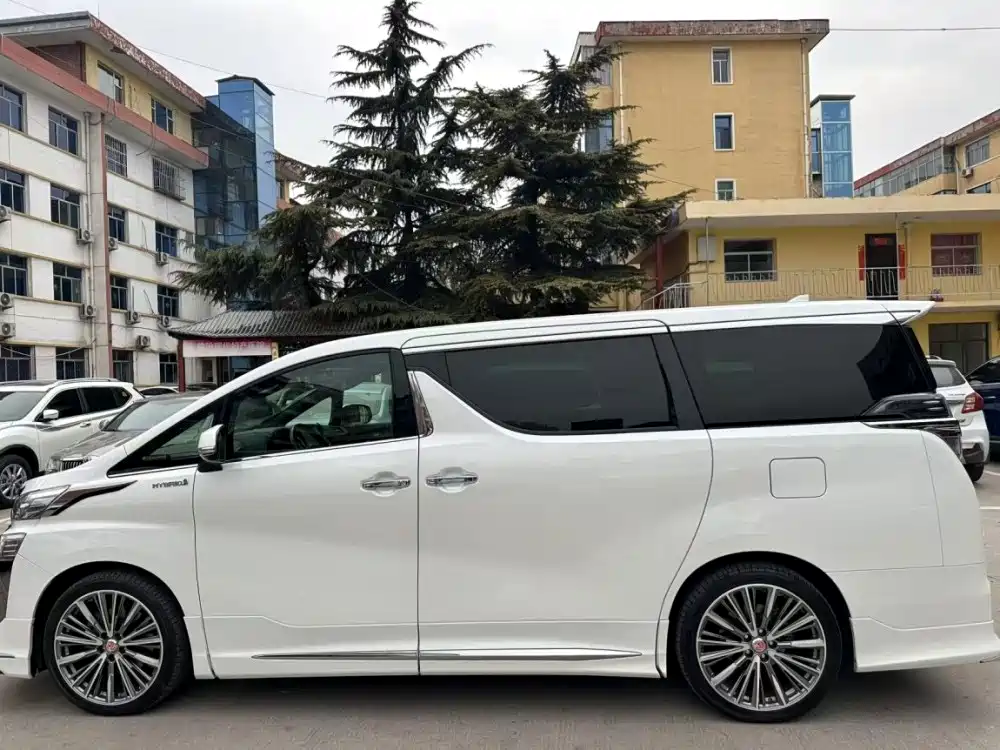 Toyota Vellfire 2020 Twin Engine 2.5L HV Premium Edition фото 3