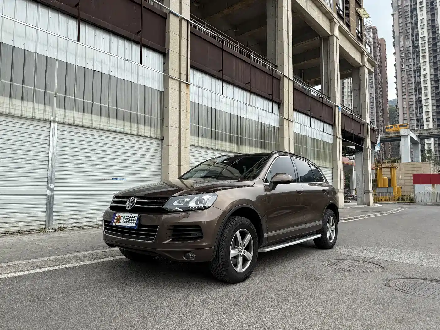 Фото 1 - Volkswagen Touareg