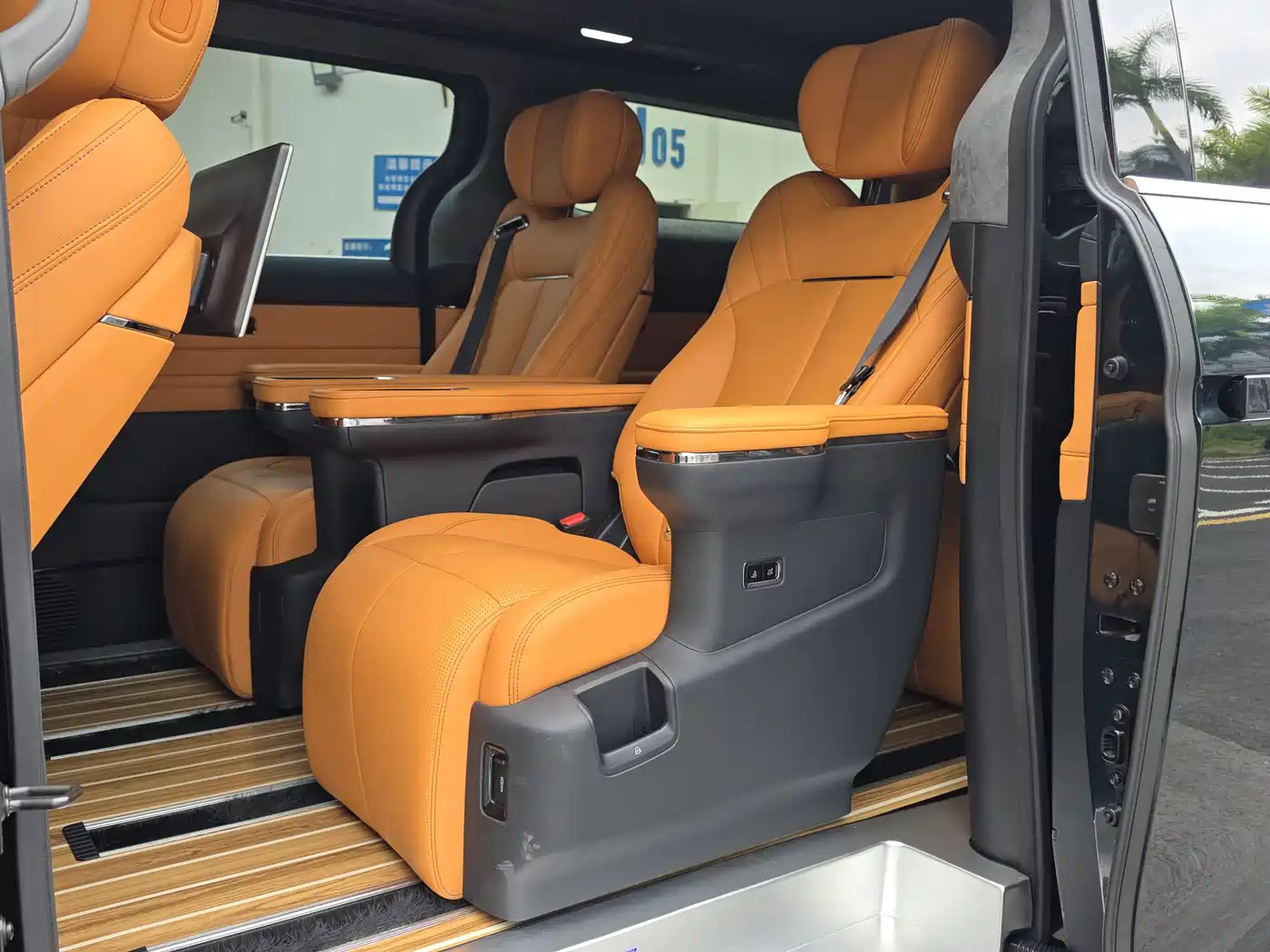 GEELY GALAXY WING TRUE L380