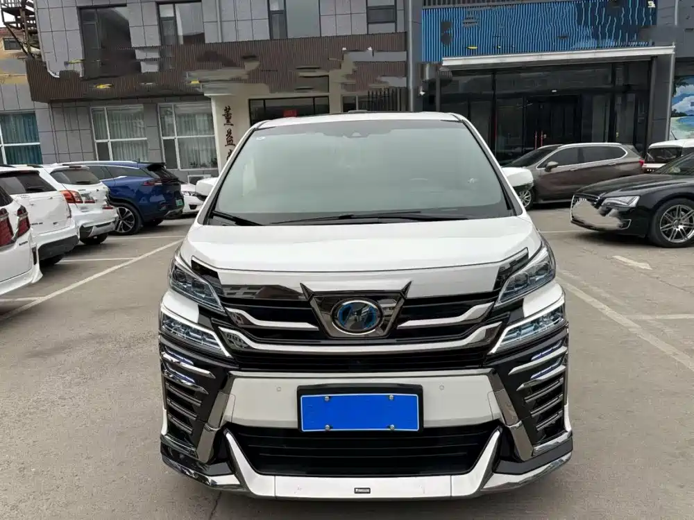 Toyota Vellfire 2020 Twin Engine 2.5L HV Premium Edition фото 2