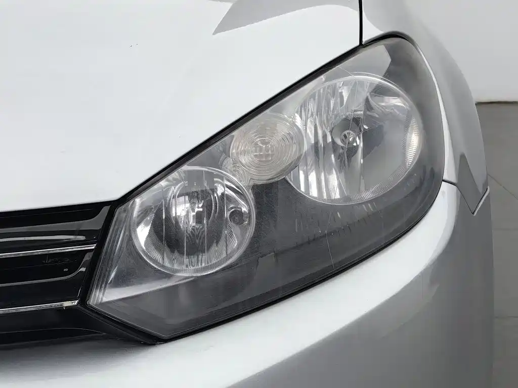 Volkswagen Golf 2010 2011 Model 1.6 Automatic Comfort