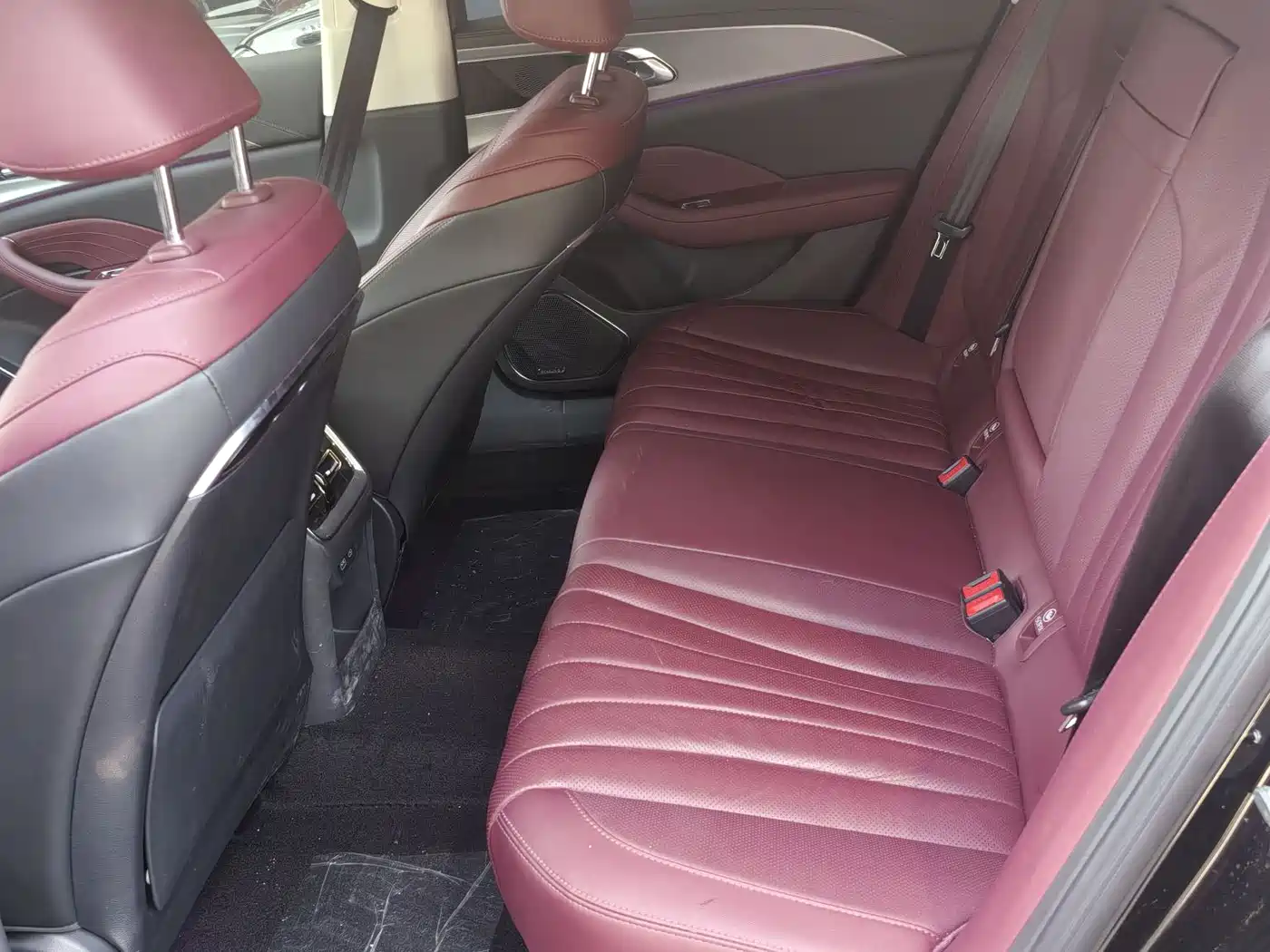 Hongqi H5 2024 2.0T Automatic Smart Connect Flag Smooth Edition фото 4