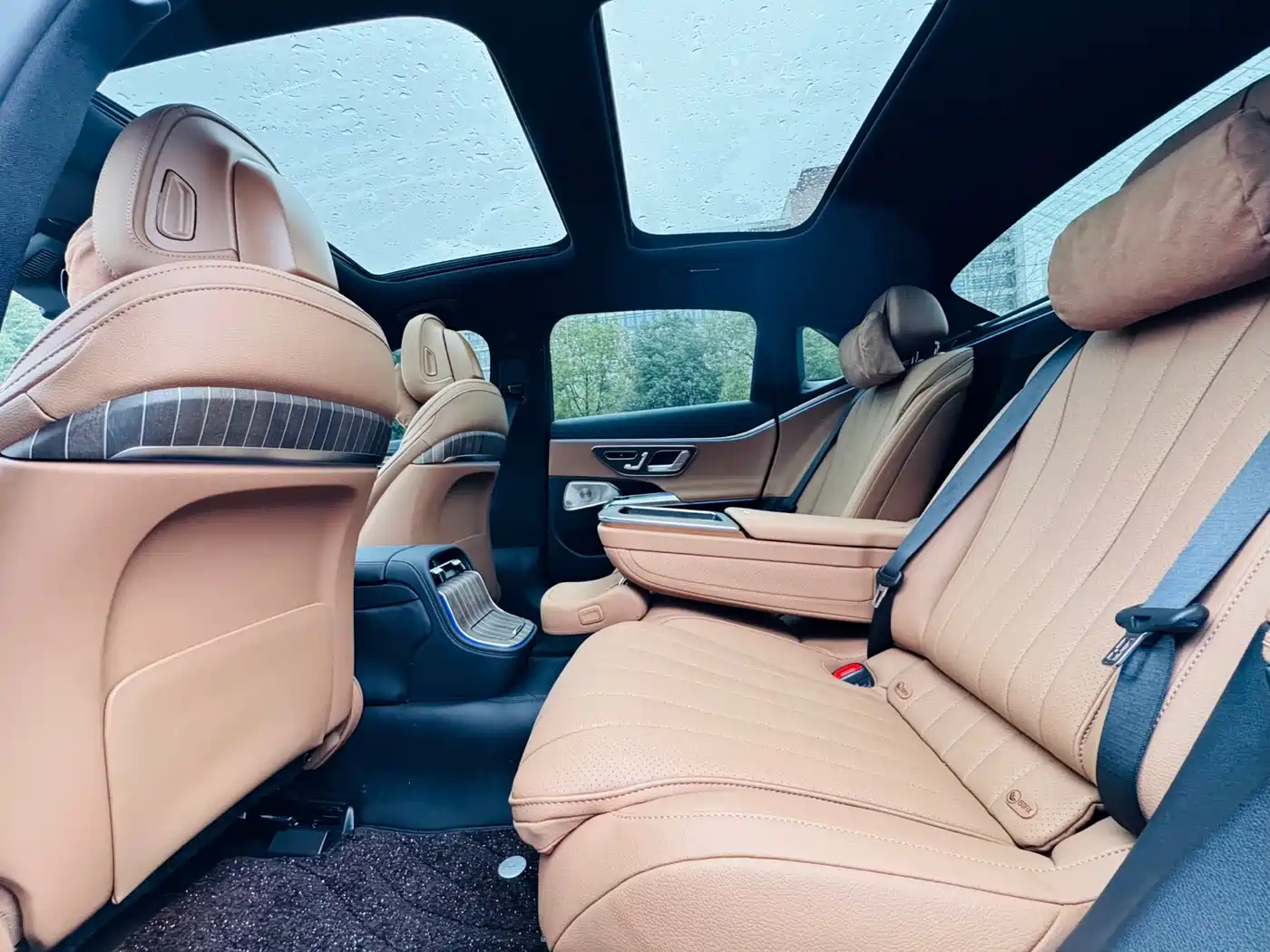 Mercedes-Benz E-Class 2025 E 300 L Luxury фото 7