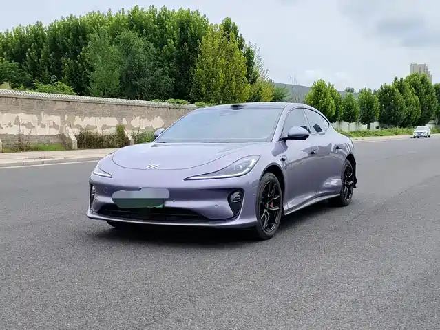 IM Motors IM L6 2025
