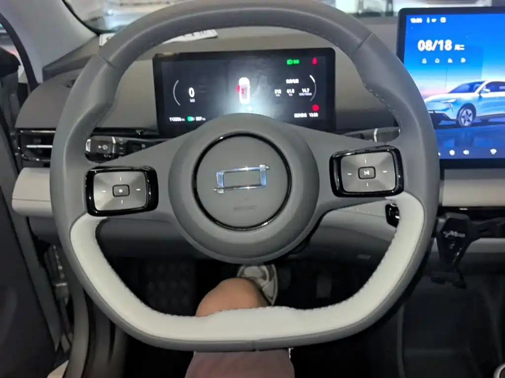 Besturn Yueyi 03 2025 2025 Model 565km Enjoy Edition