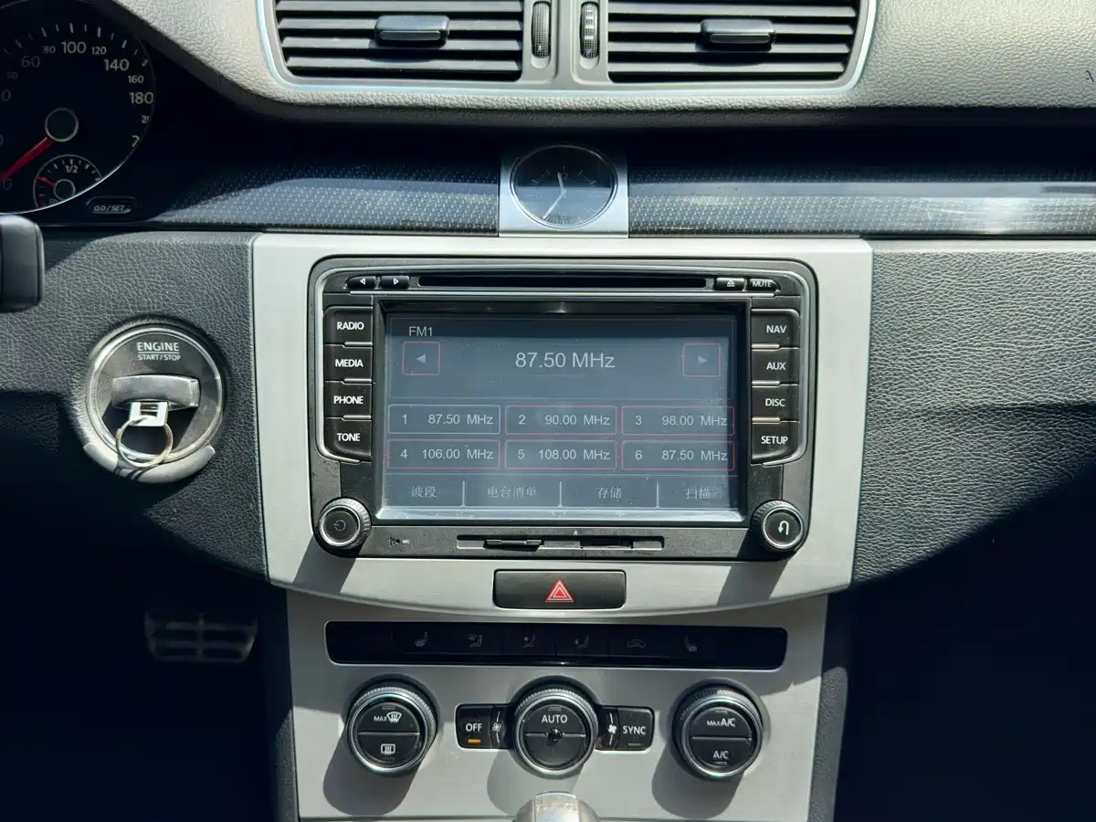 Volkswagen Magotan 2013 1.8TSI Luxury фото 15