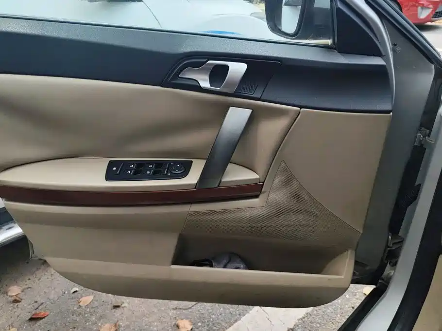 Roewe 550 2011 2012 550S 1.8L Automatic Excellence Edition