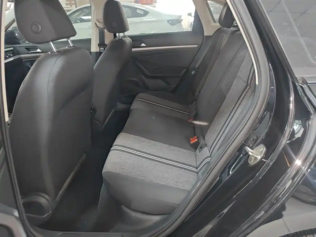 Volkswagen Lavida 2019 1.5L Automatic Trend Edition China VI фото 17