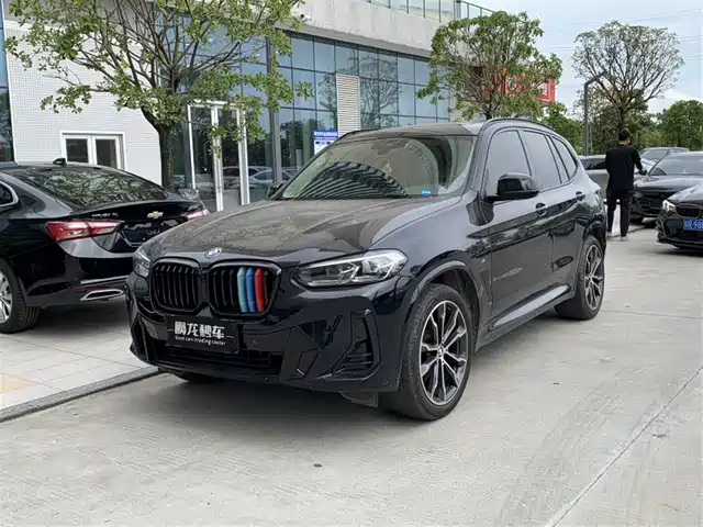 BMW X3 xDrive30i, Лидер, M Чёрный пакет