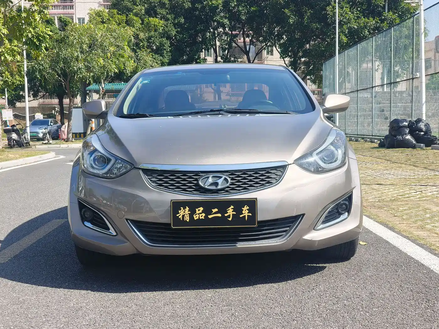Hyundai Langdong 2016 1.6L Automatic Smart Edition фото 3