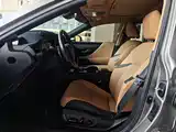 Photo 6 - Lexus ES