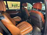 Photo 23 - BMW X7