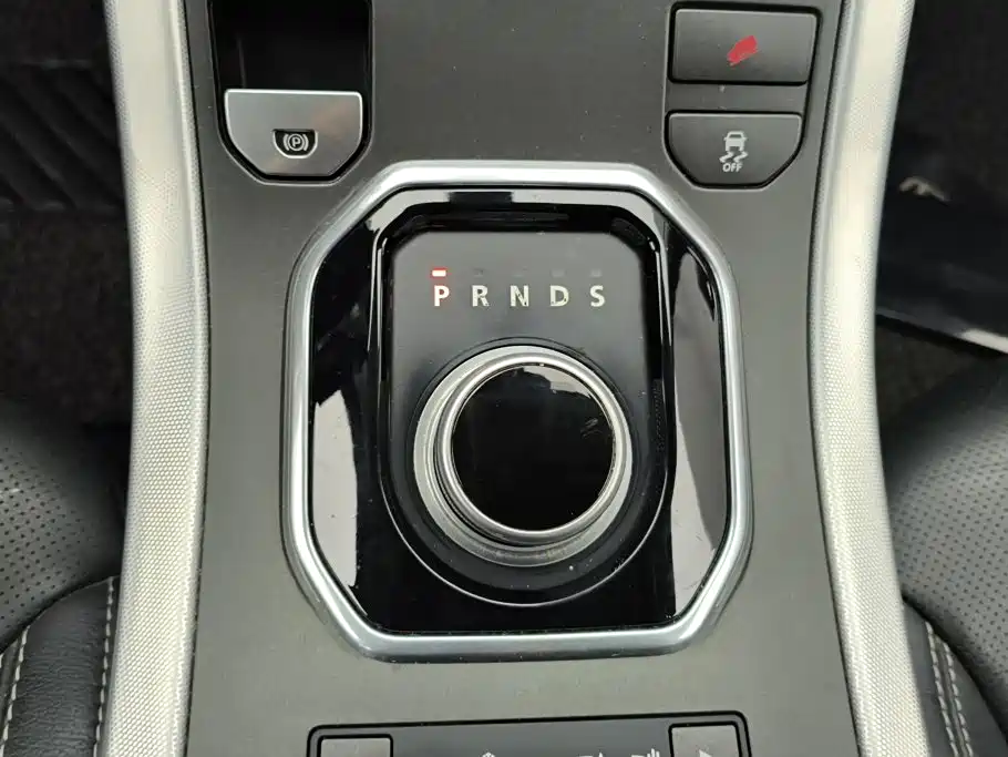صورة 16 - Land Rover Range Rover Evoque (Import)