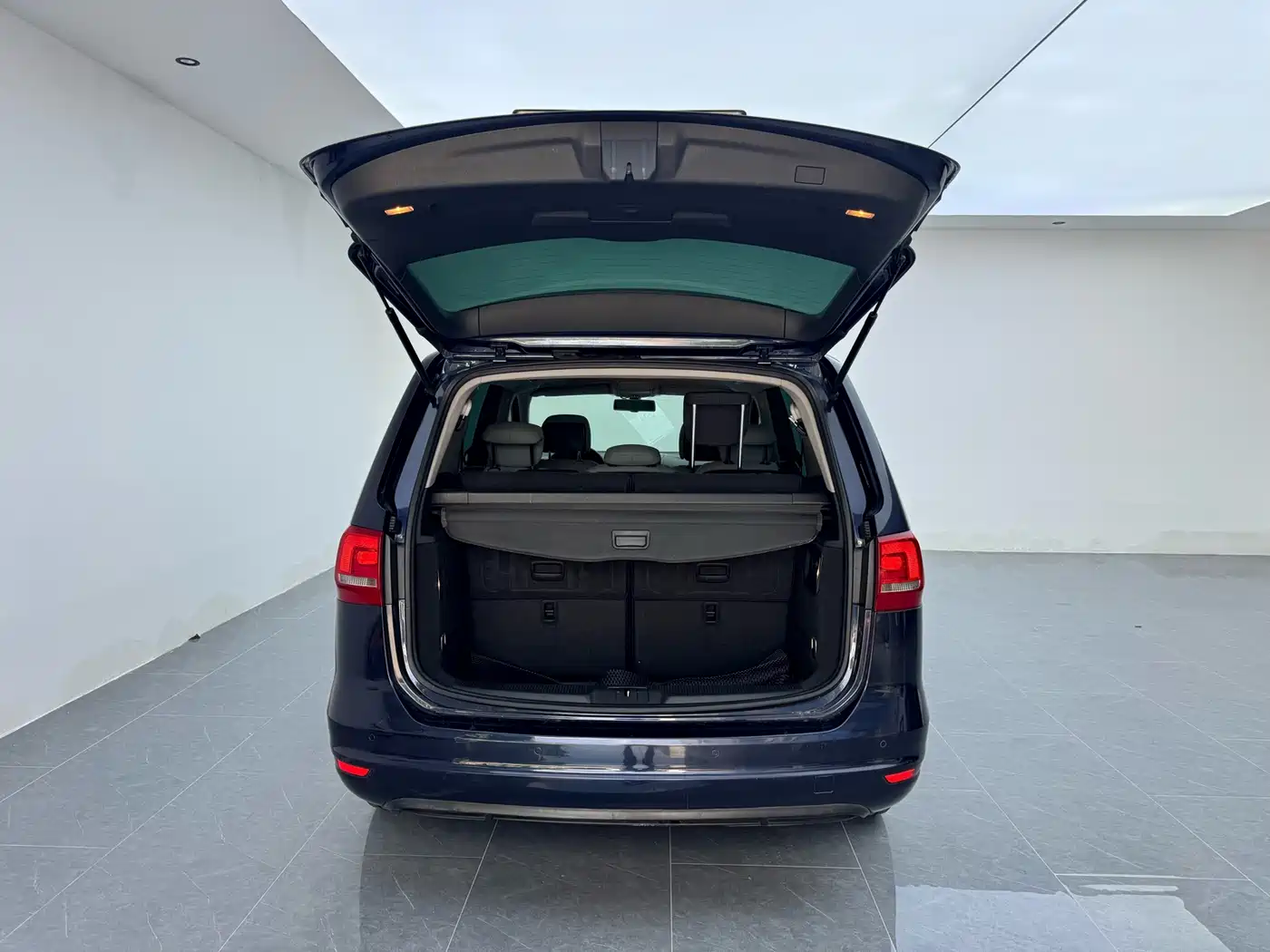 Volkswagen Sharan 2015 2014 2.0TSI Standard