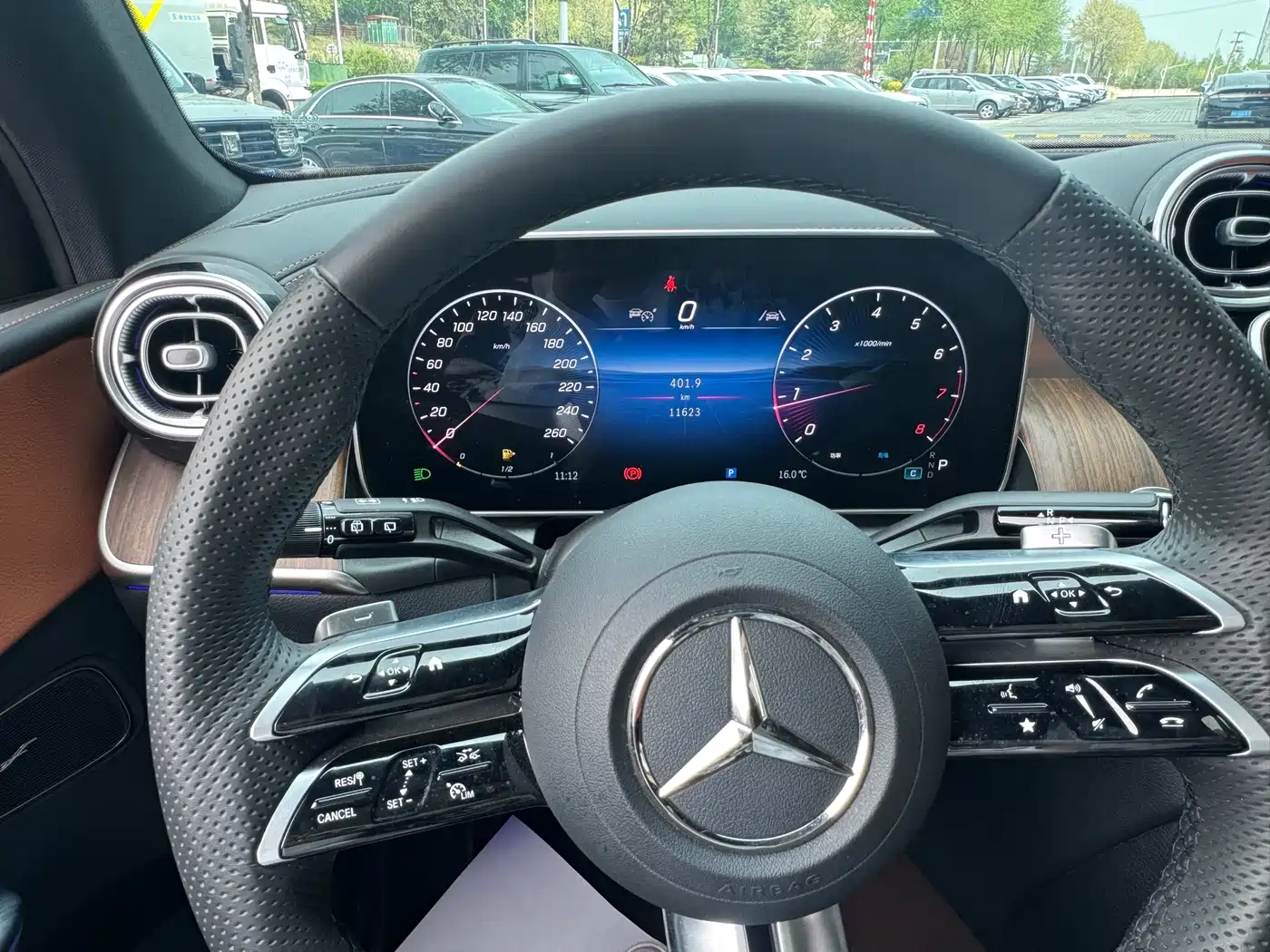 MERCEDES-BENZ GLC