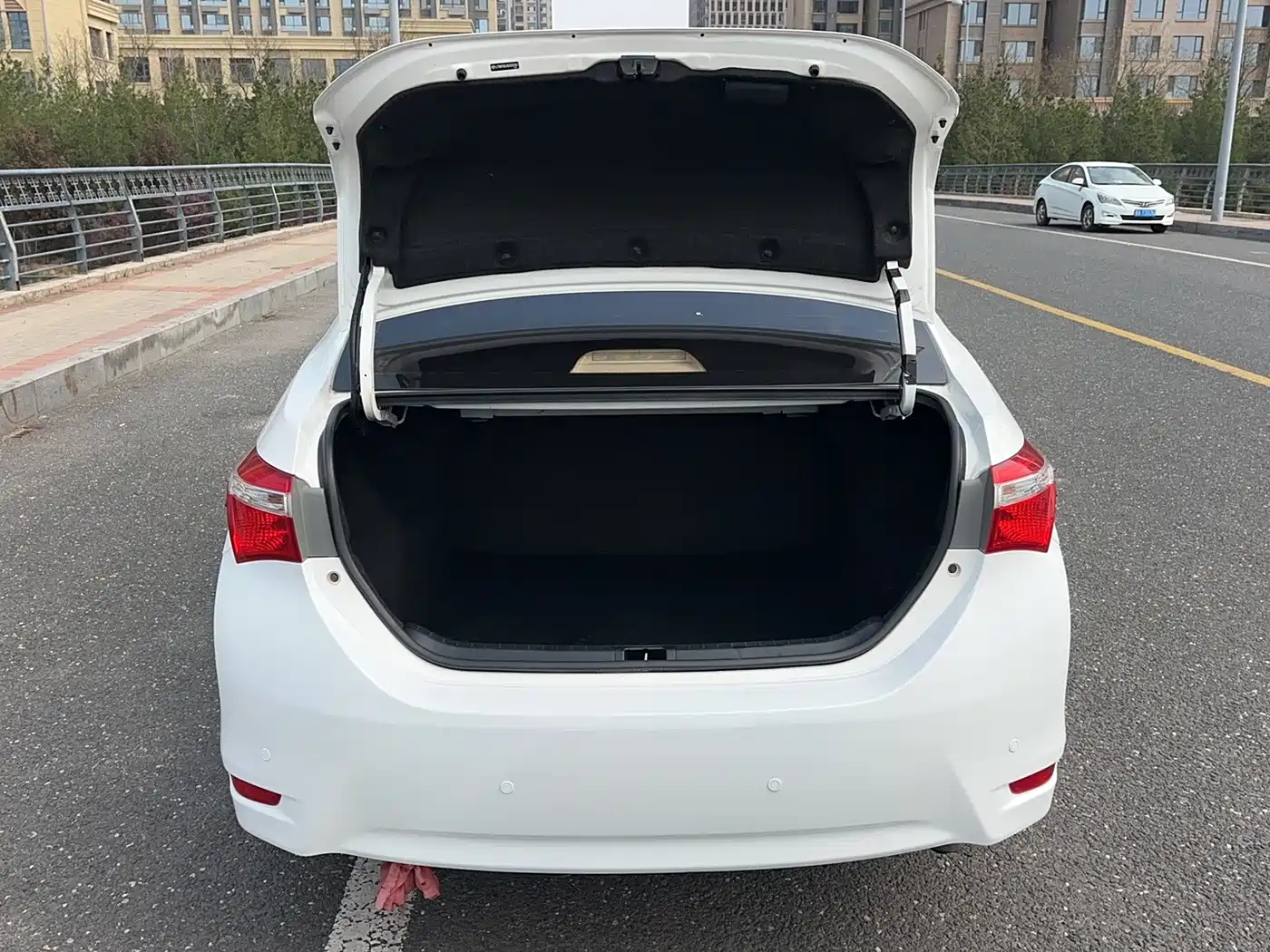 Toyota Corolla 2014 1.6L CVT GL фото 19
