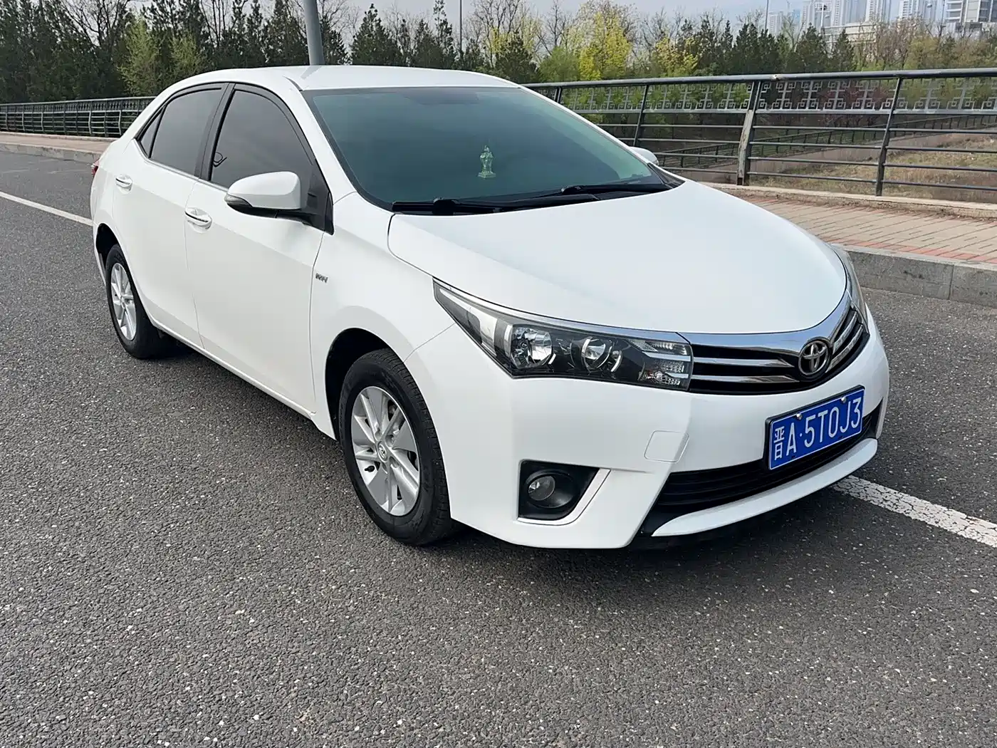 Toyota Corolla 2014 1.6L CVT GL фото 5
