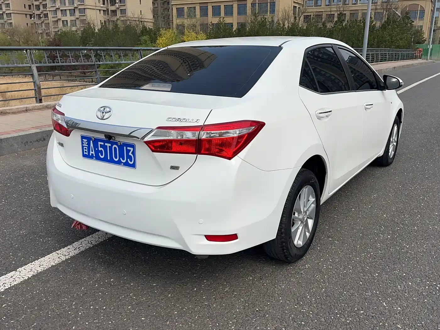 Toyota Corolla 2014 1.6L CVT GL фото 7