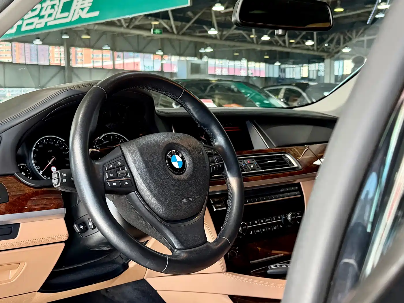 BMW 7 Series 2013 Model 760Li фото 8