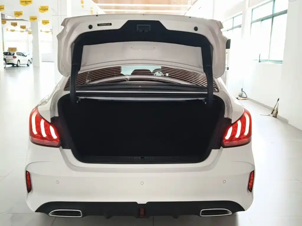 MG MG5 2024 2023 180DVVT CVT Luxury Edition