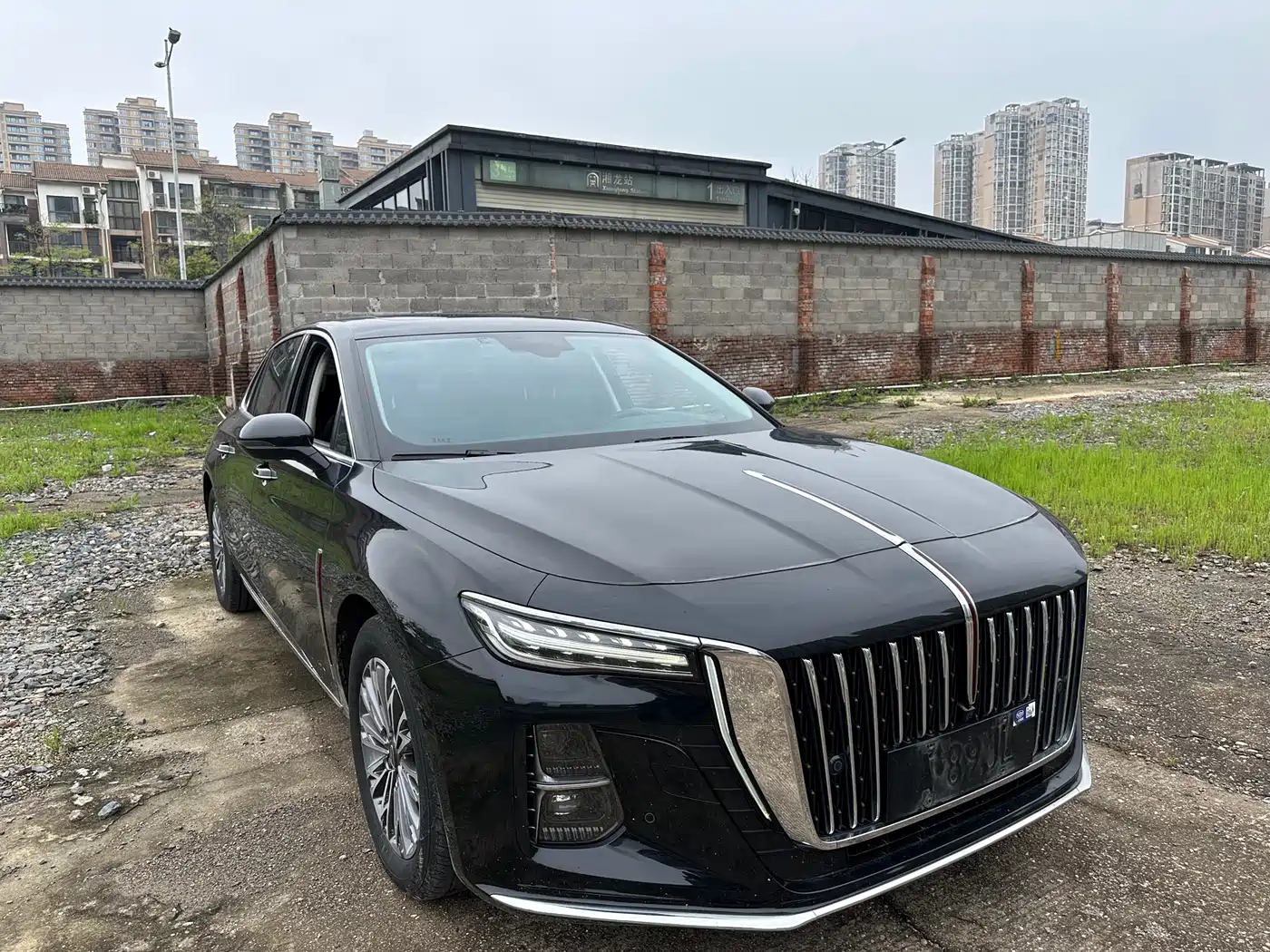 Hongqi H5 2023 1.5T DCT Smart Connect Joy Edition