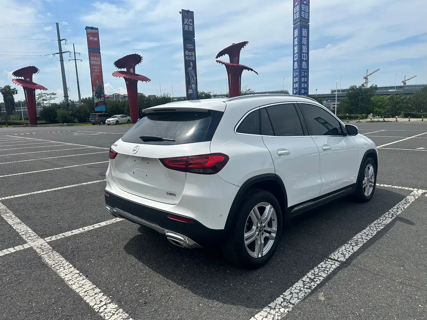 Фото 9 - Mercedes-Benz GLA