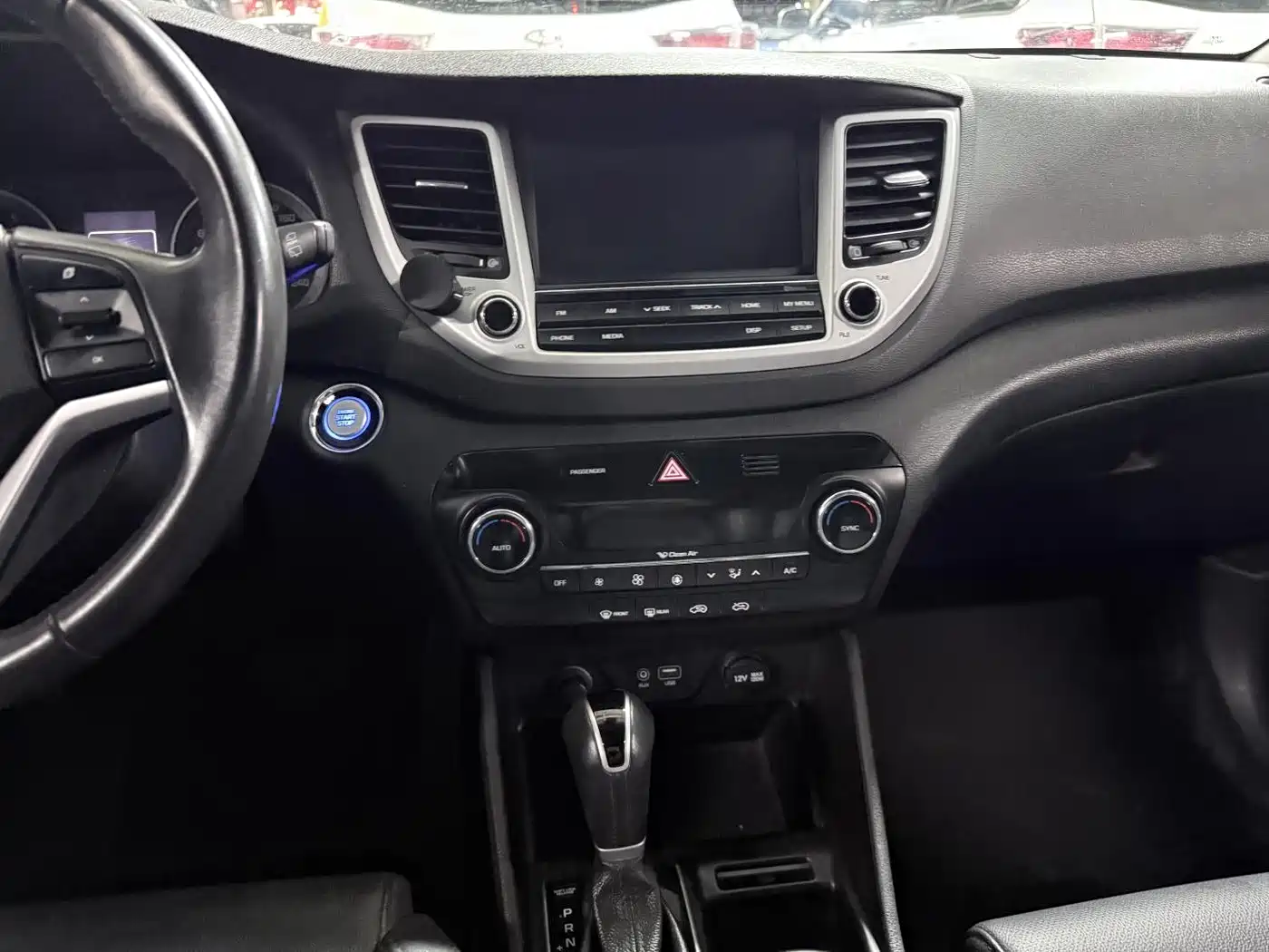 Hyundai Tucson 2015 1.6T Dual Clutch 2WD Leading фото 12