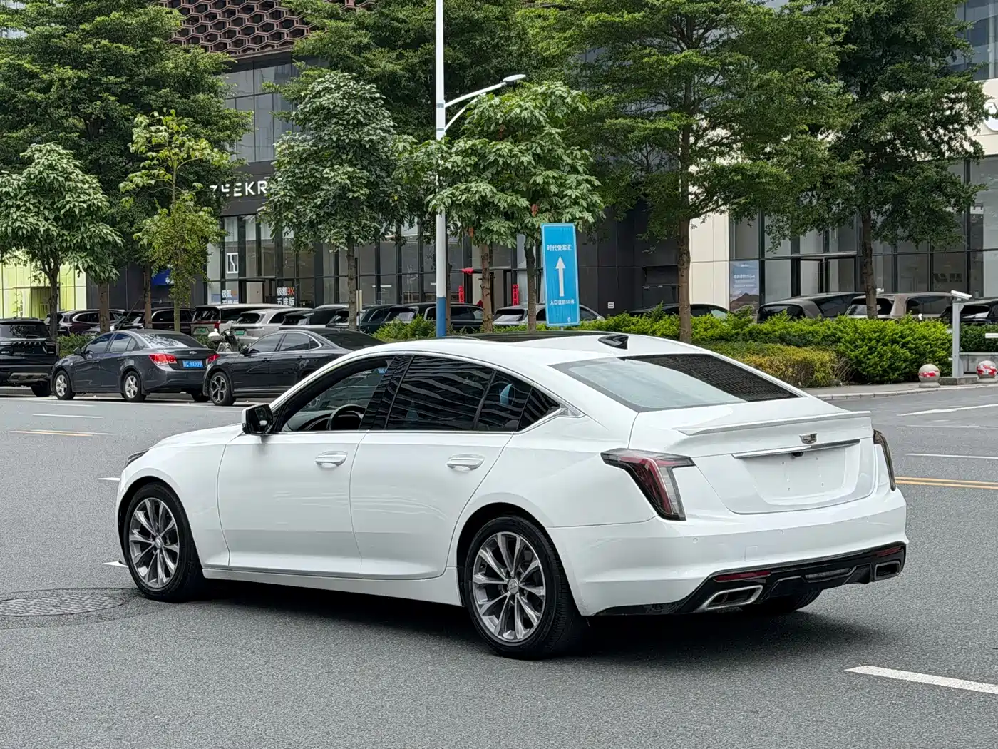 Фото 6 - Cadillac CT5