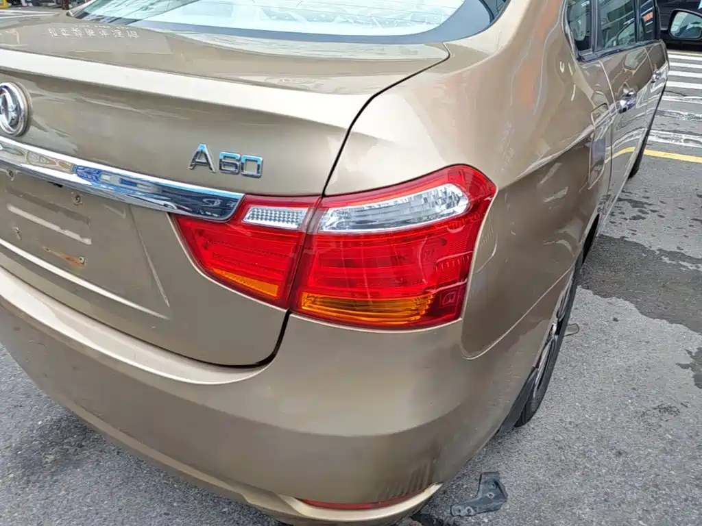 Dongfeng Aeolus Dongfeng Fengshen A60 2015 2016 Model 1.5L Manual Luxury