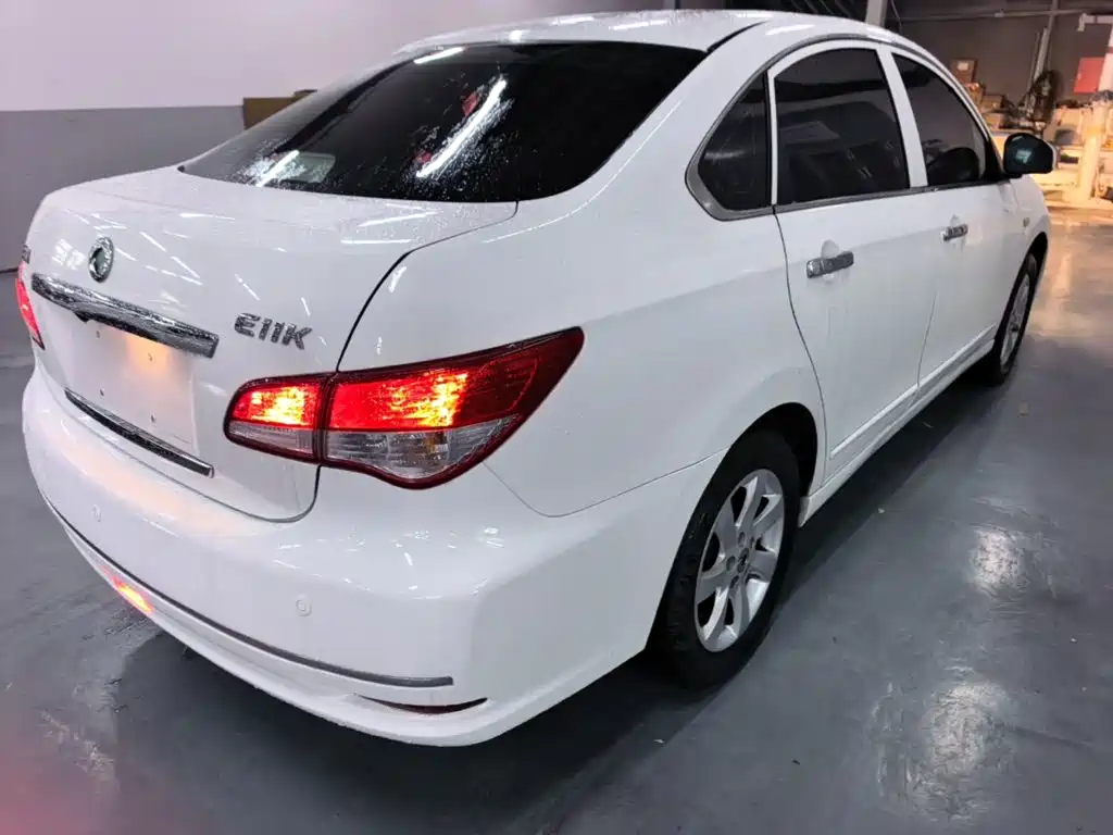 Dongfeng Junfeng E11K 2020 2019 Standard Edition