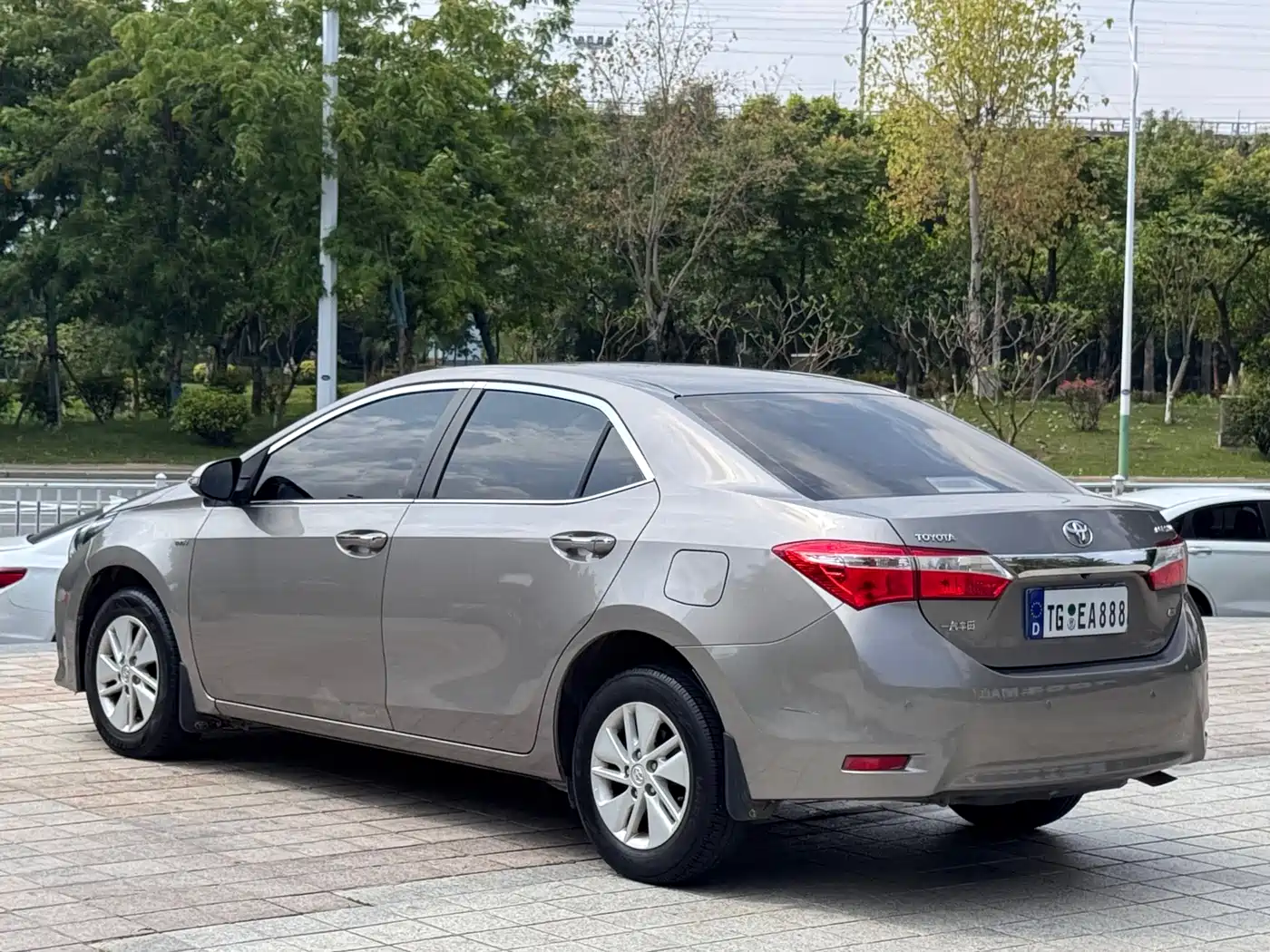 Toyota Corolla 2014 1.6L CVT GL фото 6