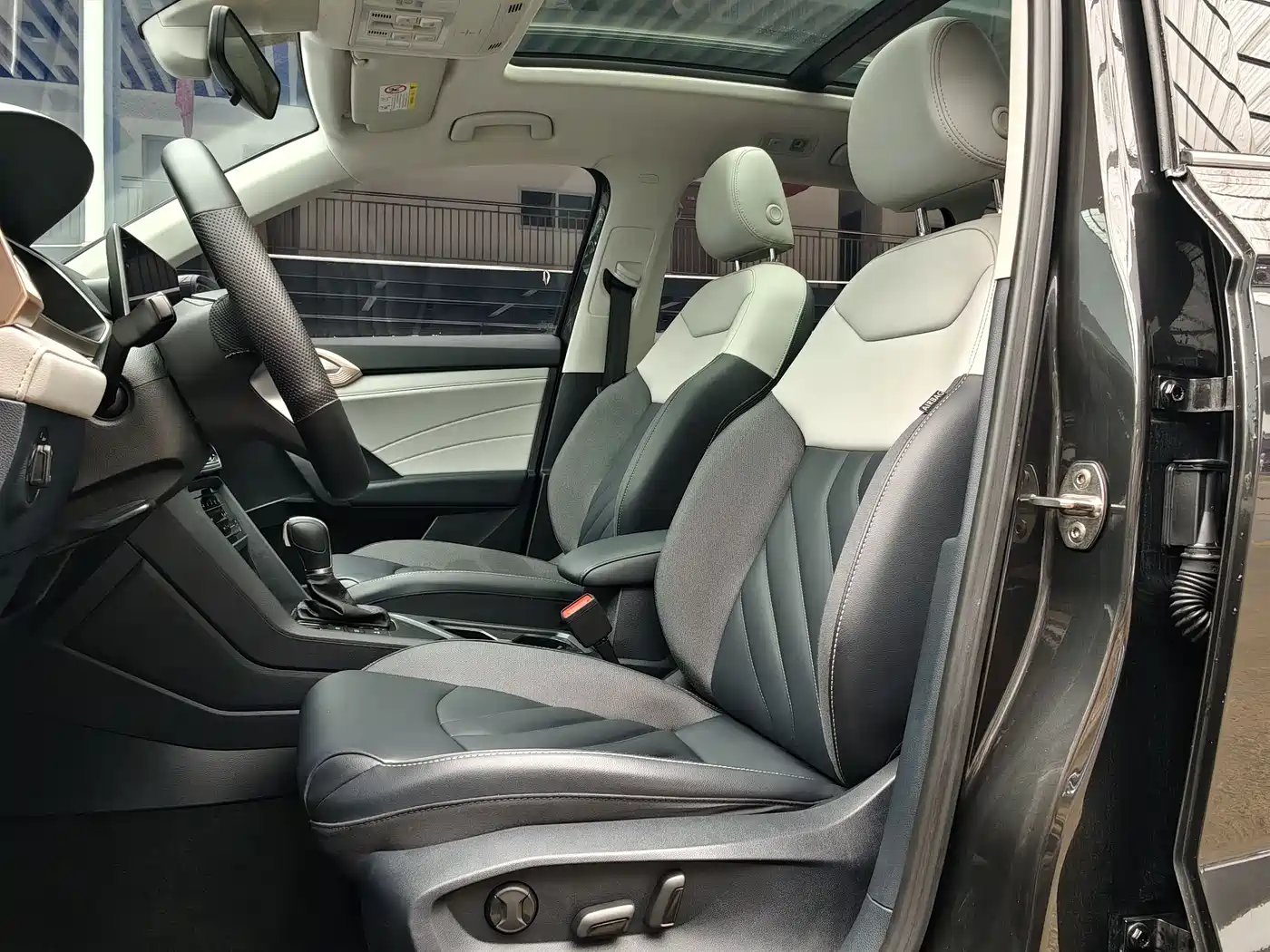 Volkswagen Tharu 2023 300TSI 2WD Full Moon Edition фото 7